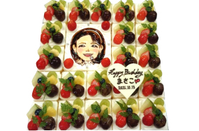 型抜きデコレーションケーキ（トトロ）